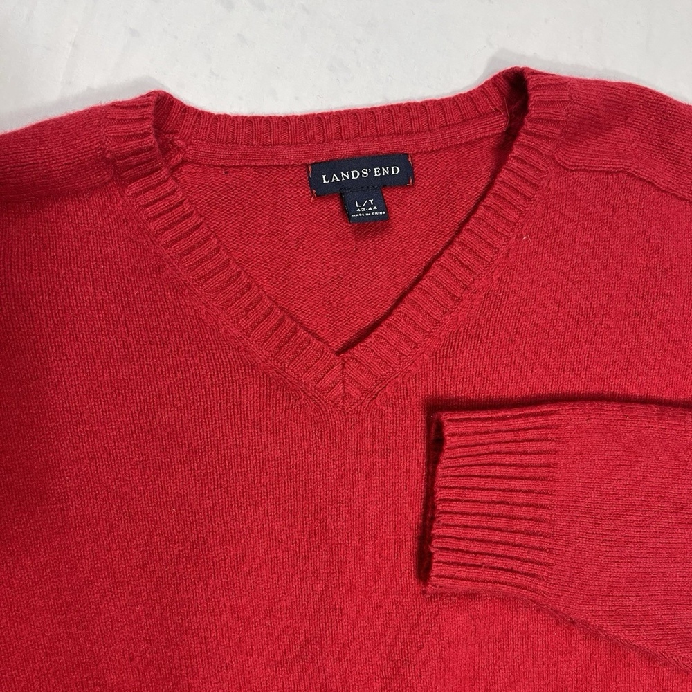 Vintage Land’s End Men’s Large Red Merino Wool V-Neck Sweater Pullover